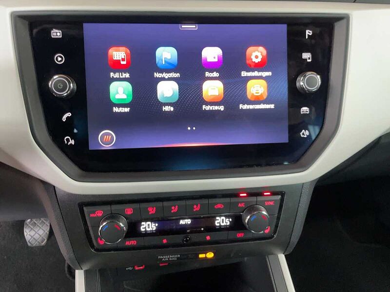 SEAT Arona 1.0 TSI Xcellence Navi ACC LED CarPlay