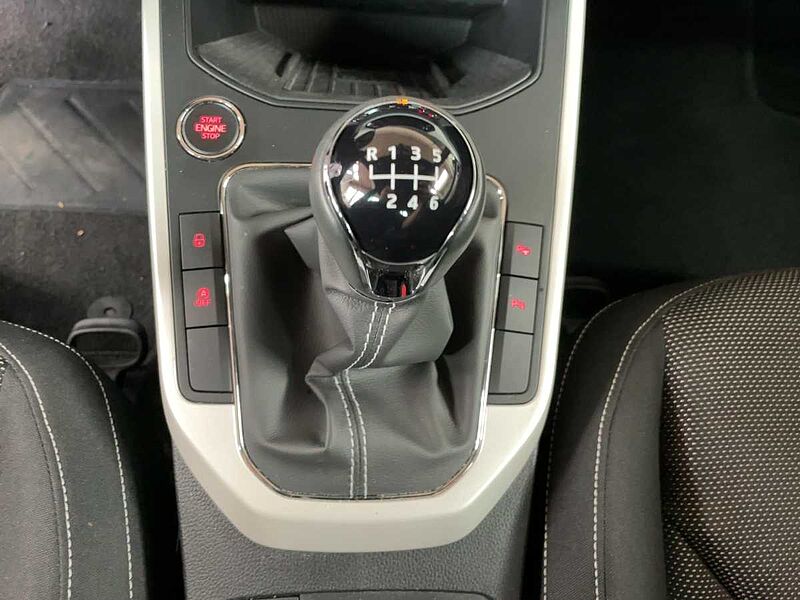 SEAT Arona 1.0 TSI Xcellence Navi ACC LED CarPlay