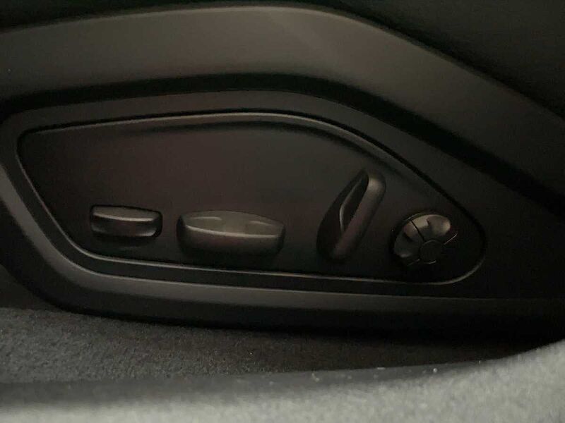 Audi e-tron GT RS quattro ACC Virt Navi PDC HUD Pano basis