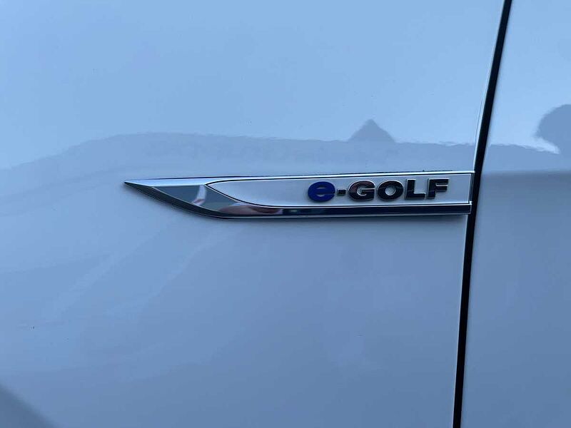 Volkswagen Golf VII e-Golf Navi LED PDC Kamera
