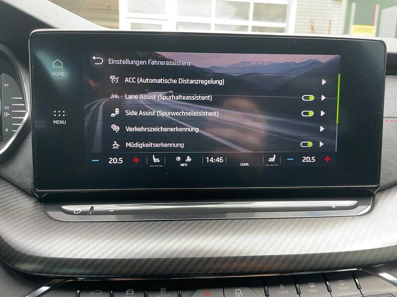 SKODA Octavia Combi 2.0 TDI RS Navi ACC Virt LED PDC