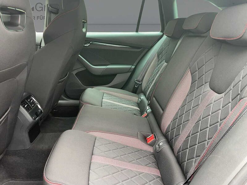 SKODA Octavia Combi 2.0 TDI RS Navi ACC Virt LED PDC