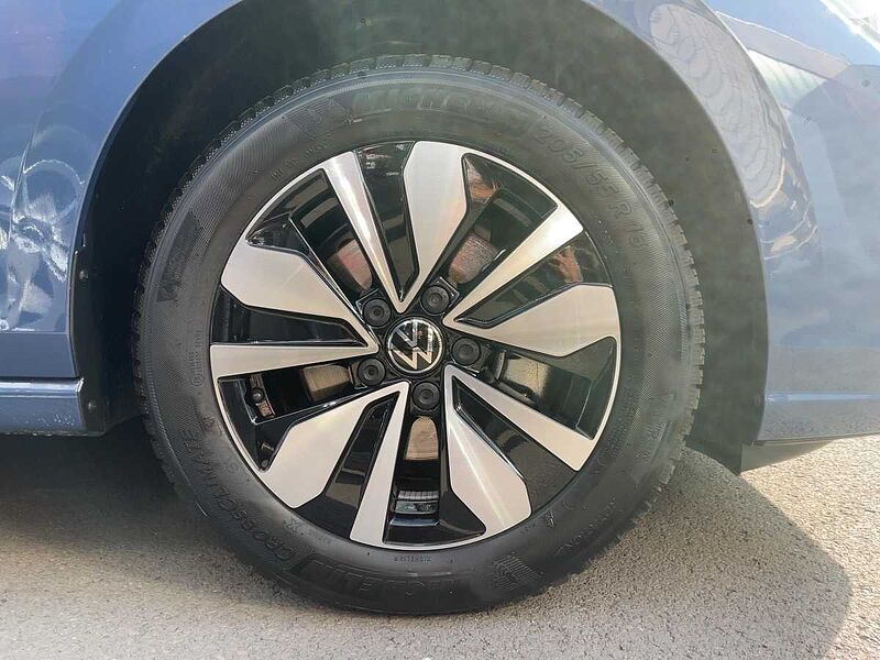 Volkswagen Golf VIII Variant 1.5 eTSI 85 kW Goal ACC Virt