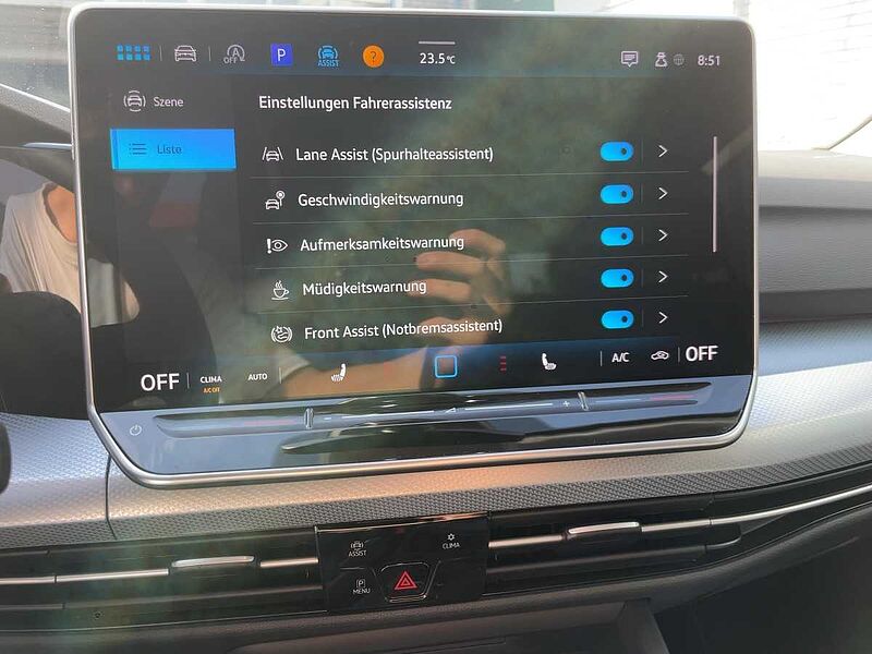 Volkswagen Golf VIII Variant 1.5 eTSI 85 kW Goal ACC Virt