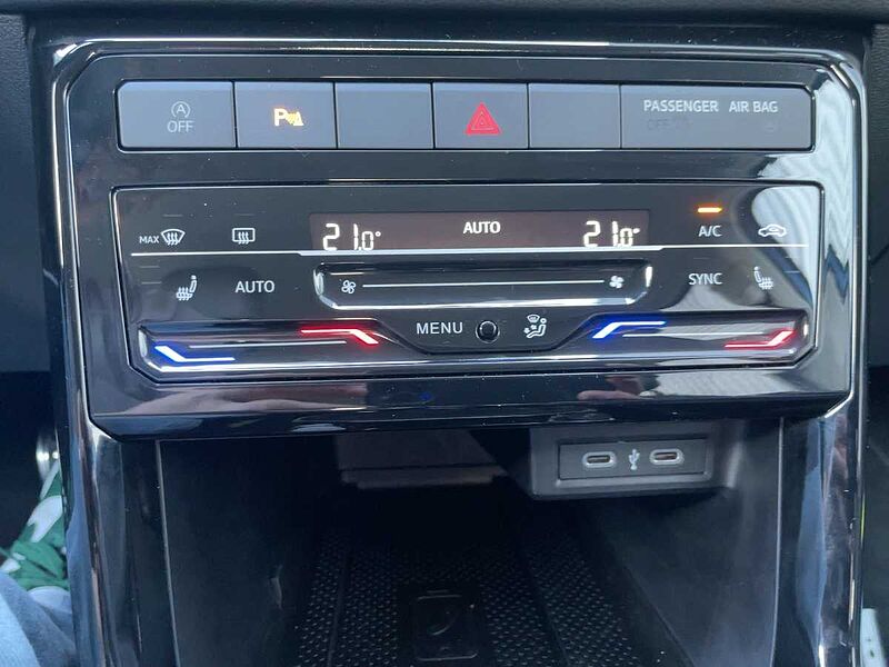 Volkswagen T-Cross 1.0 TSI 85 kW Goal ACC Virt CarPlay PDC