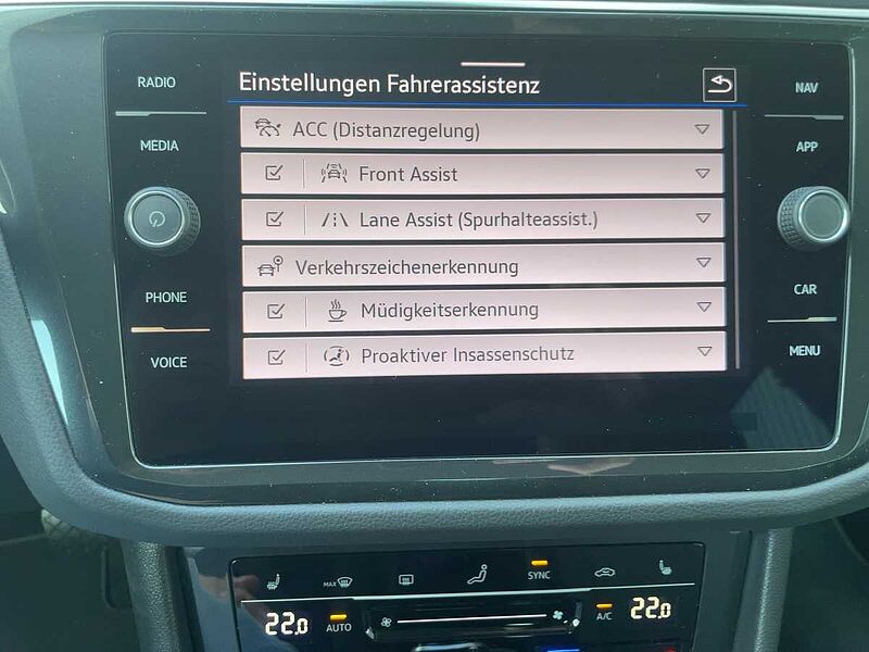 Volkswagen Tiguan 1.5 TSI BMT Life Navi ACC LED CarPlay
