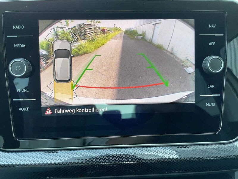 Volkswagen T-Cross 1.0 TSI 85 kW Style Virt Navi CarPlay