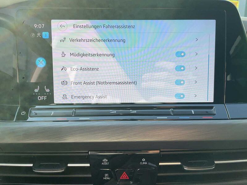 Volkswagen Golf VIII 2.0 TSI Style AHK Navi ACC Virt LED