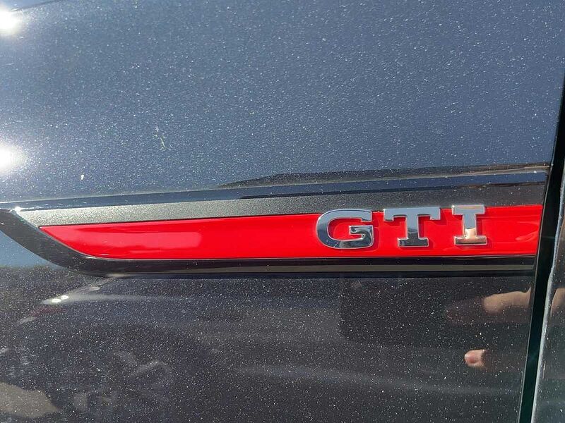 Volkswagen Golf VIII 2.0 TSI GTI Navi ACC Virt LED CarPlay