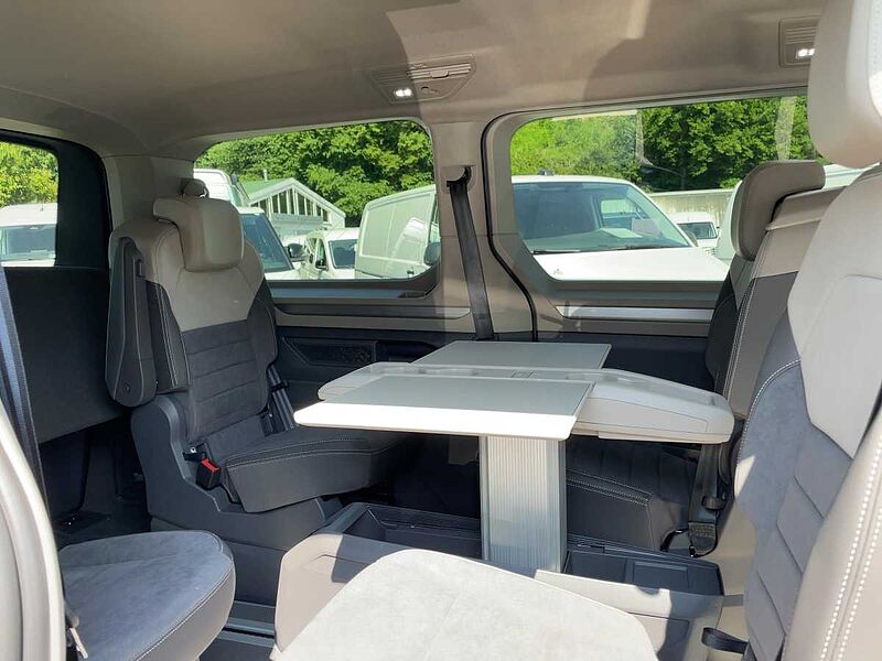 Volkswagen T7 Multivan Style DSG Navi AHK Style, Navi,