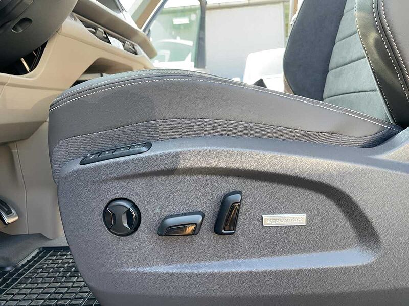 Volkswagen T7 Multivan Style DSG Navi AHK Style, Navi,