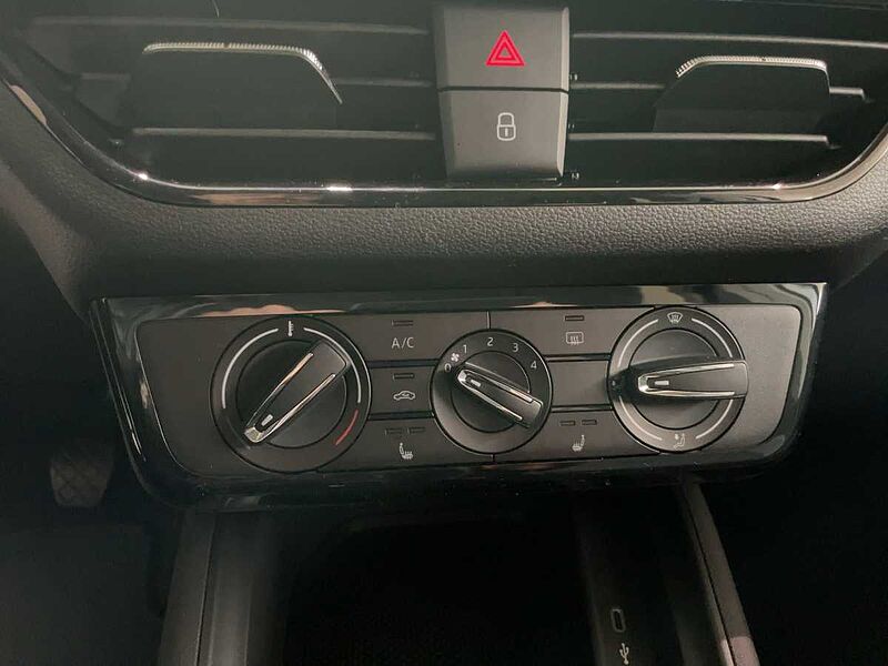 SKODA Kamiq 1.0 TSI Essence LED PDC