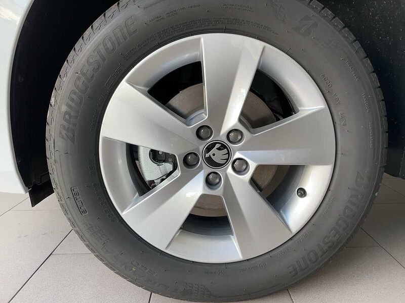 SKODA Kamiq 1.0 TSI Essence LED PDC