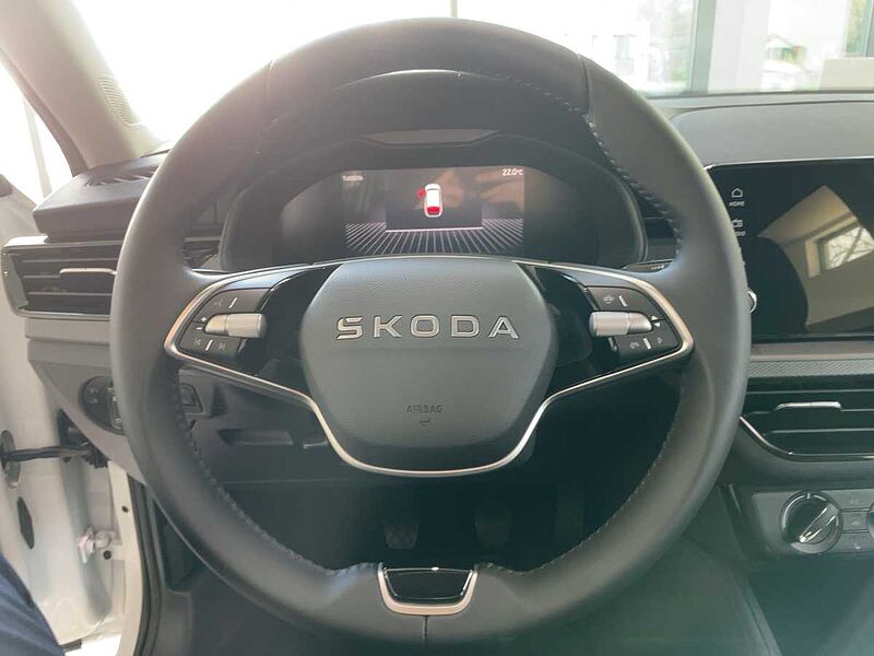 SKODA Kamiq 1.0 TSI Essence LED PDC