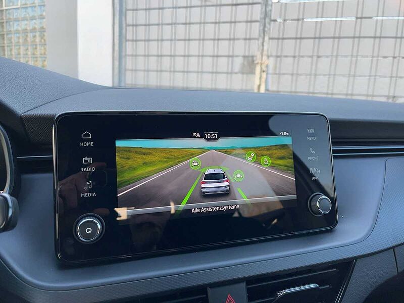 SKODA Kamiq 1.0 TSI Essence Virt LED PDC