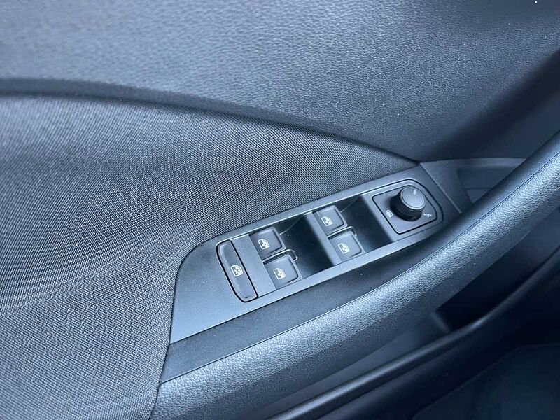 SKODA Kamiq 1.0 TSI Essence Virt LED PDC
