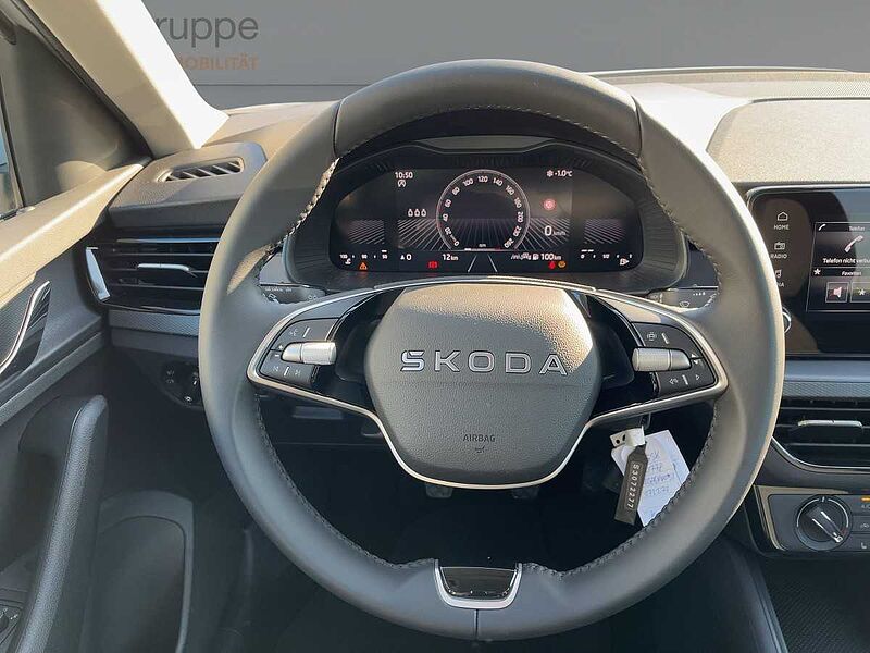 SKODA Kamiq 1.0 TSI Essence Virt LED PDC