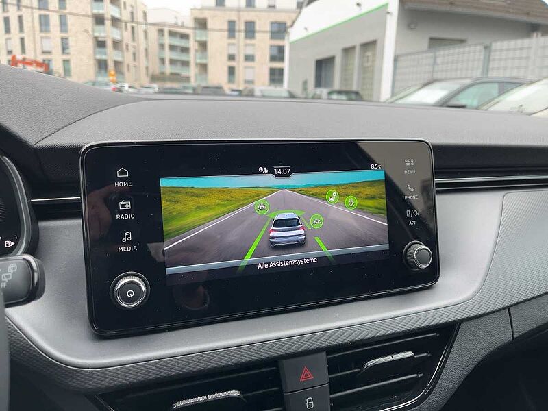 SKODA Kamiq 1.0 TSI Essence LED PDC