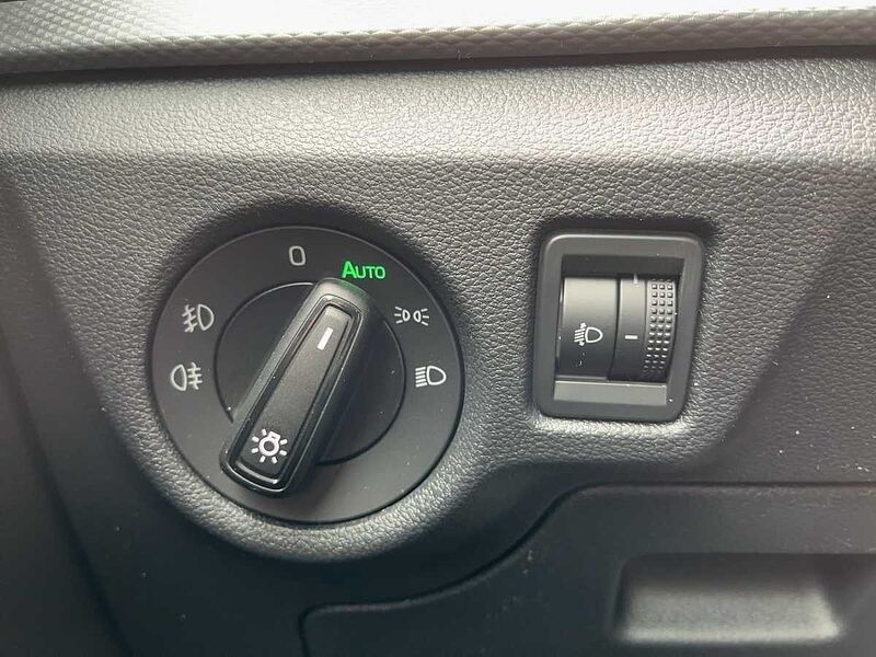 SKODA Kamiq 1.0 TSI Essence LED PDC