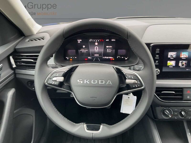 SKODA Kamiq 1.0 TSI Essence LED PDC