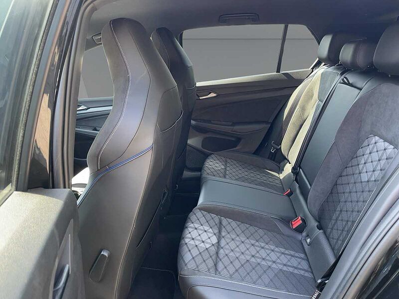 Volkswagen Golf VIII 1.5 eTSI W R-Line AHK ACC Virt Navi