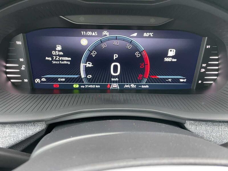 SKODA Kamiq 1.0 TSI Selection AHK Navi ACC Virt LED