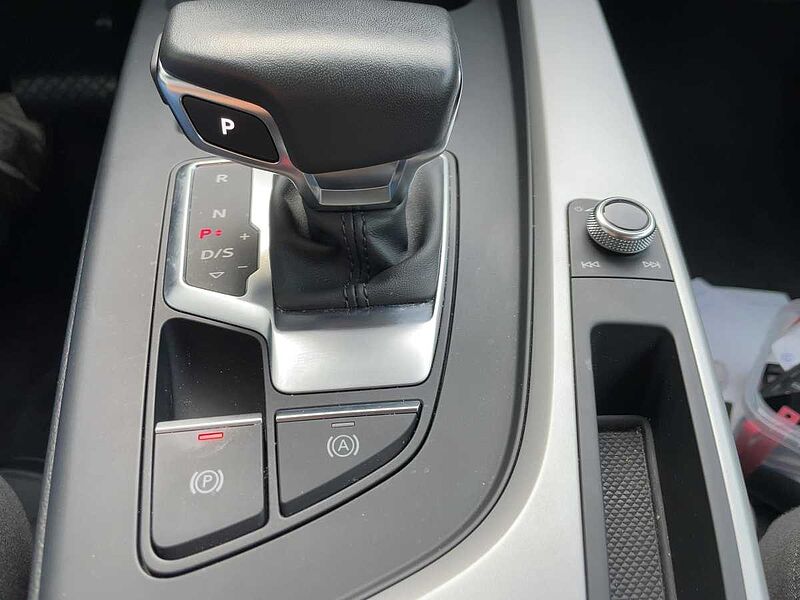 Audi A4 35 2.0 TFSI Avant S-Line Navi LED PDC Hyb. S