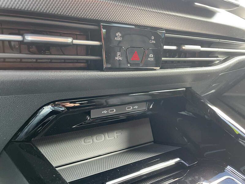 Volkswagen Golf VIII 2.0 TSI W GTI Navi ACC Virt CarPlay