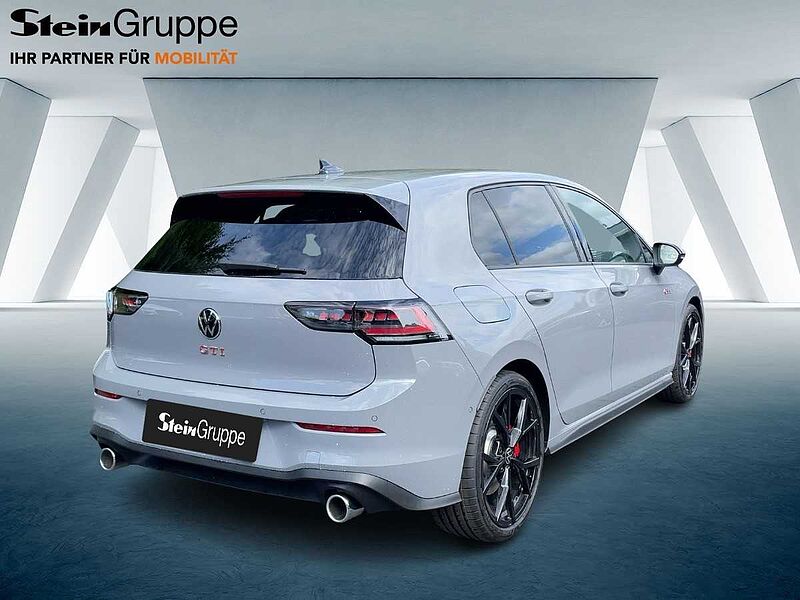 Volkswagen Golf VIII 2.0 TSI W GTI Navi ACC Virt CarPlay