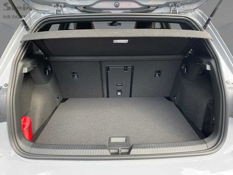 Volkswagen Golf VIII 2.0 TSI W GTI Navi ACC Virt CarPlay
