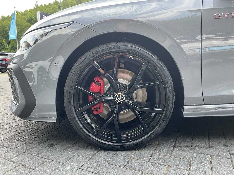 Volkswagen Golf VIII 2.0 TSI W GTI Navi ACC Virt CarPlay