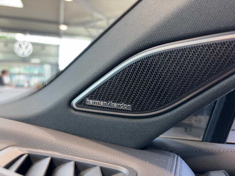 Volkswagen Tiguan R-Line 2.0 l TDI 4MOTION DSG LED NAVI AHK