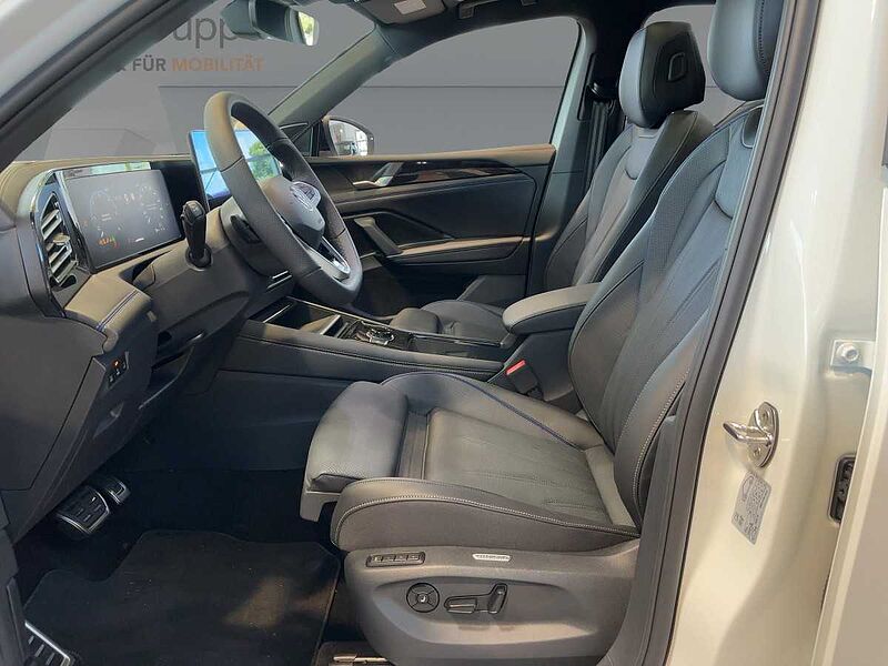 Volkswagen Tiguan R-Line 2.0 l TDI 4MOTION DSG LED NAVI AHK