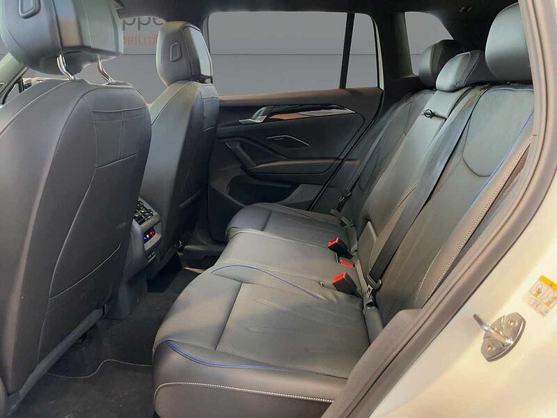 Volkswagen Tiguan R-Line 2.0 l TDI 4MOTION DSG LED NAVI AHK