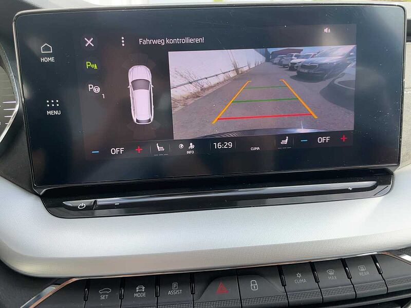SKODA Octavia Combi 1.5 TSI ACT First Edition Navi