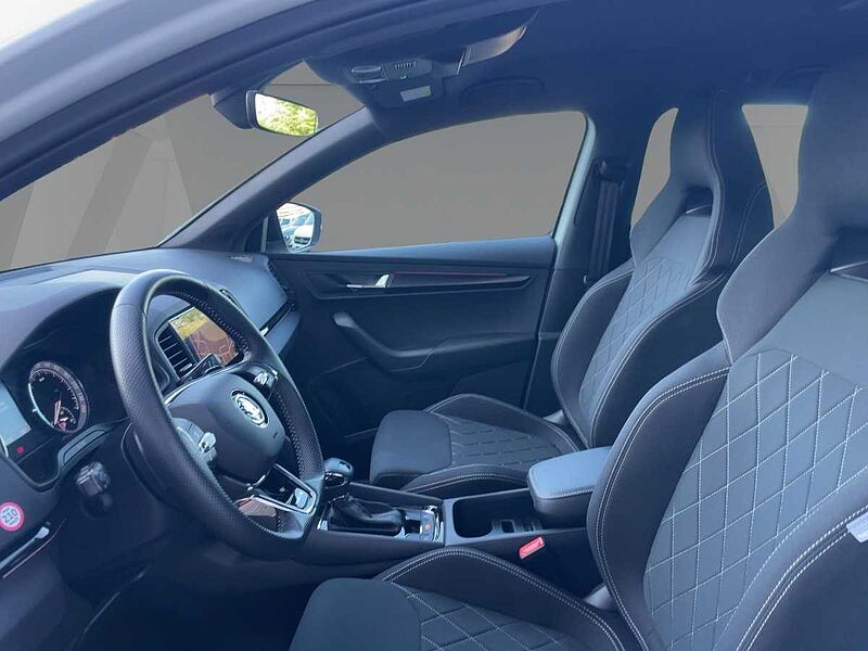 SKODA Karoq 1.5 TSI ACT Sportline Navi LED PDC