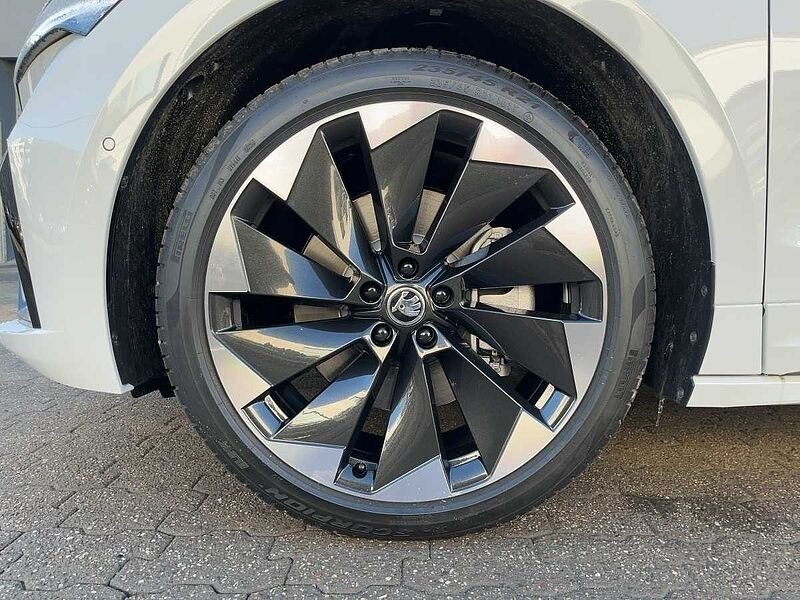 SKODA Enyaq 85 Sportline AHK Navi ACC Virt LED PDC
