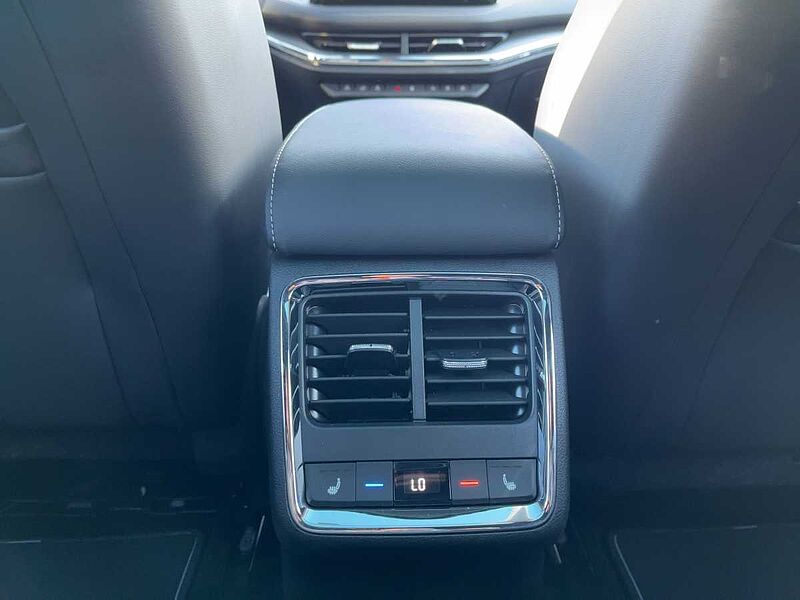 SKODA Enyaq 85 Sportline AHK Navi ACC Virt LED PDC