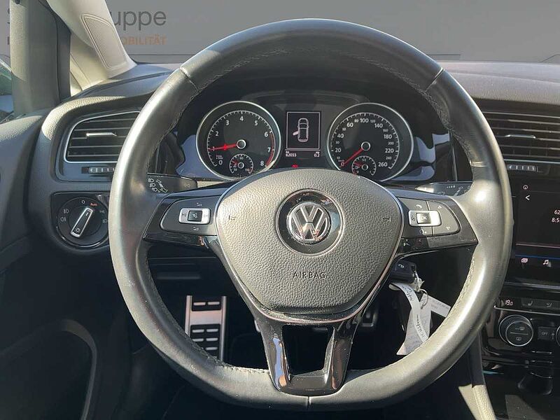 Volkswagen Golf VII 1.0 TSI BMT Join Navi PDC