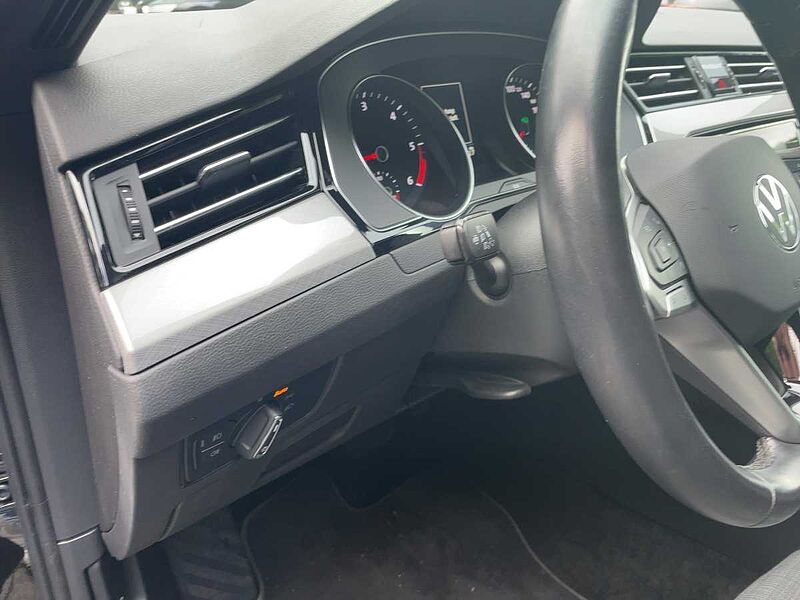 Volkswagen Passat Variant 2.0 TDI BMT Business Black ACC