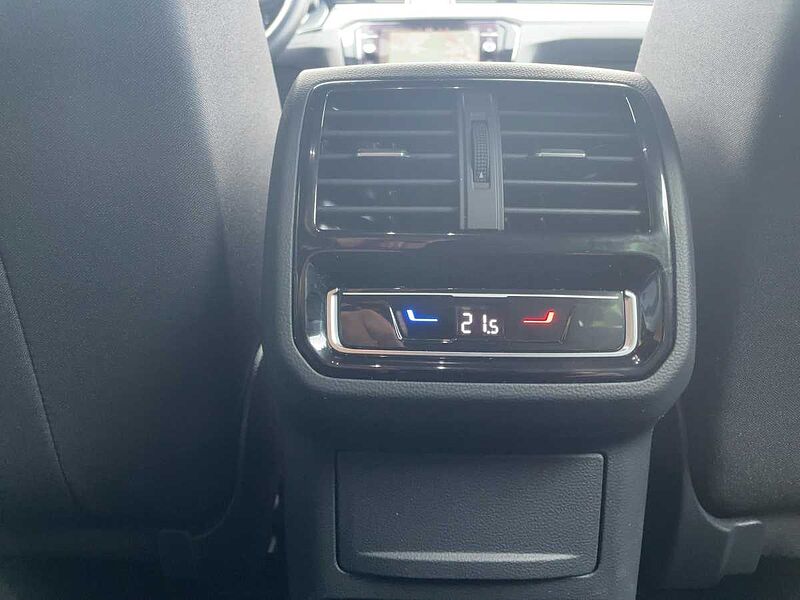 Volkswagen Passat Variant 2.0 TDI BMT Business Black ACC