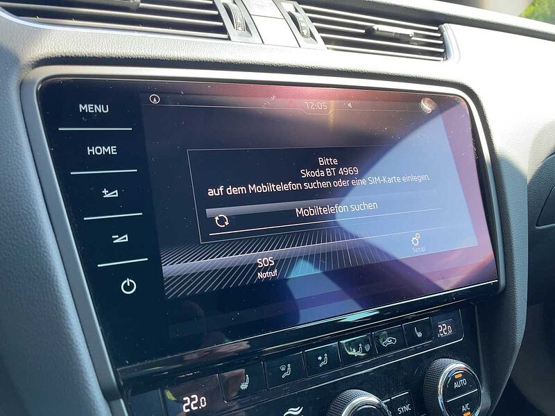 SKODA Octavia Combi 2.0 TDI Style PDC Leder CarPlay