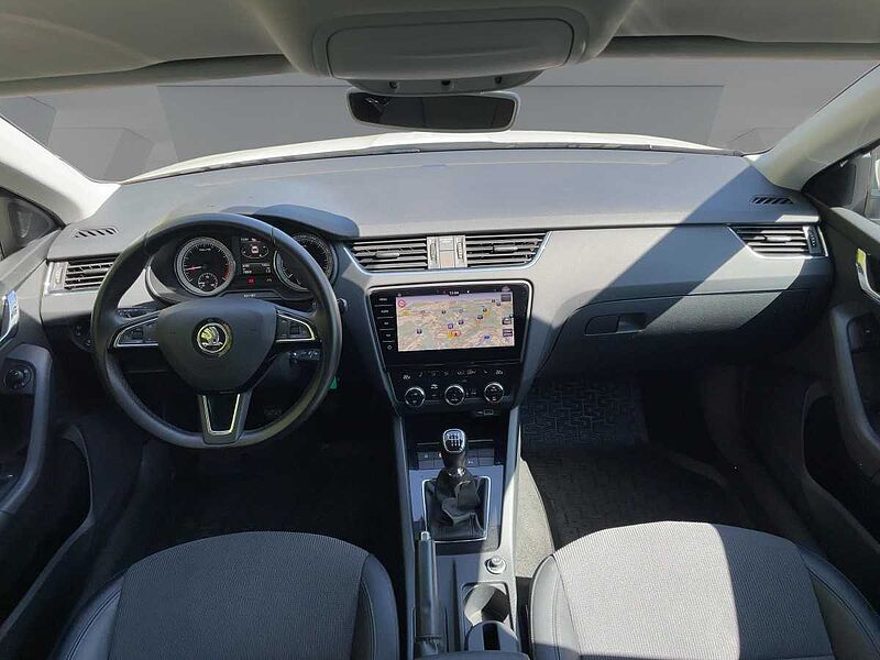 SKODA Octavia Combi 2.0 TDI Style PDC Leder CarPlay