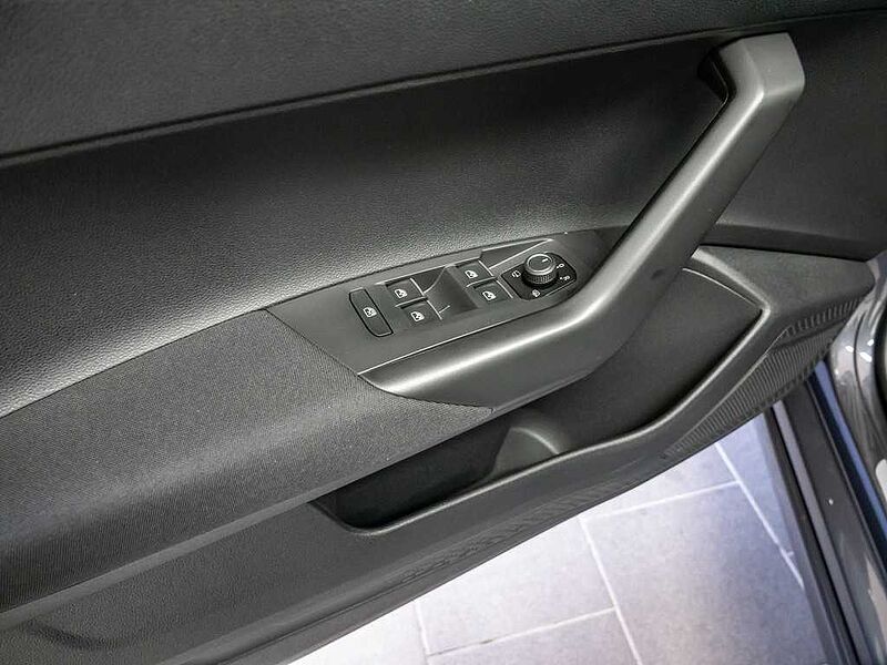 Volkswagen Taigo R-Line 1.5 l TSI OPF DSG KAMERA MATRIX-LED NAVI ACC