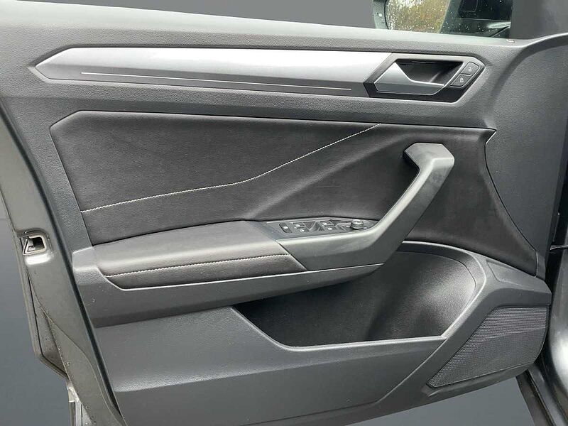 Volkswagen T-Roc 2.0 TDI Style ACC Virt Navi CarPlay PDC Style